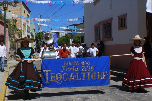 Video Desfile Inaugural Teocaltiche 2015